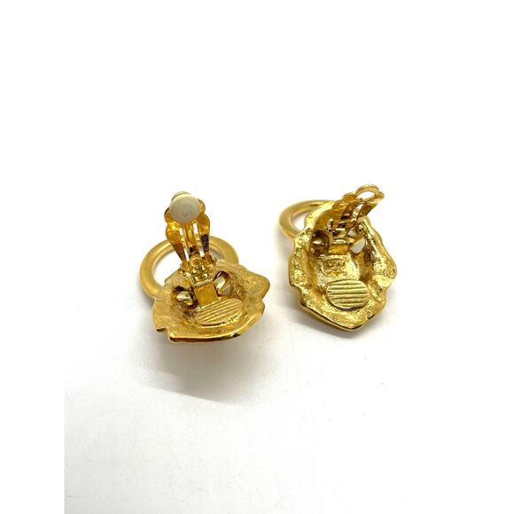 KJL for AVON Lion Head Clip Earrings - Picture 4 of 6